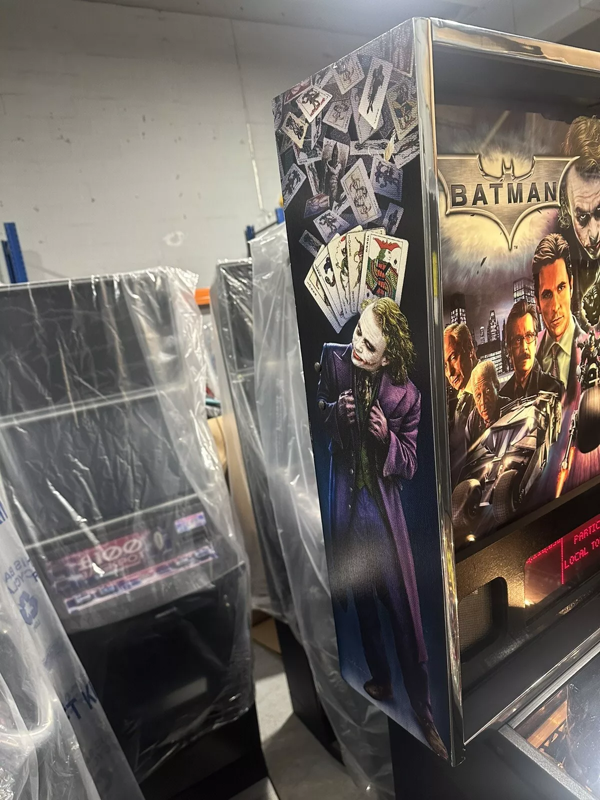 The Dark Knight Pinball Machine
